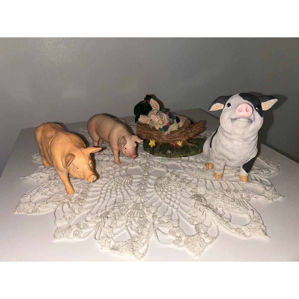 Schleich 2003 Sow WMG 2006 Spotted Pig and Floral Log Figurine Lot of 4